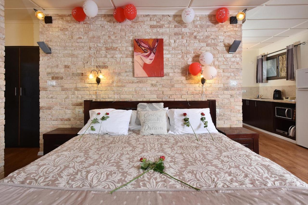 Shmulik'S Resort Couples Or Families Only Had Nes Exterior foto